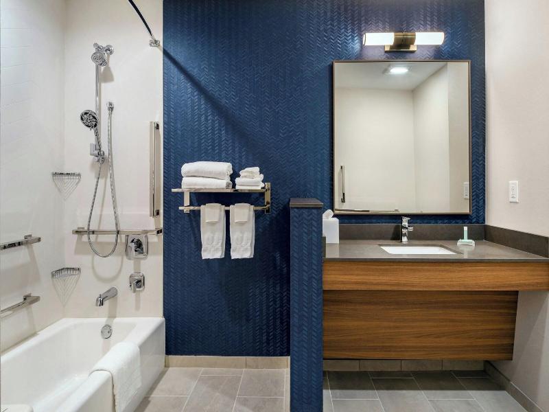 Fairfield Inn Suites Hanford image