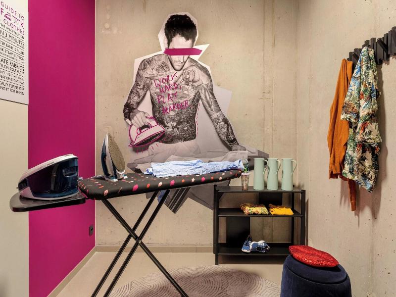 Moxy Antwerp image