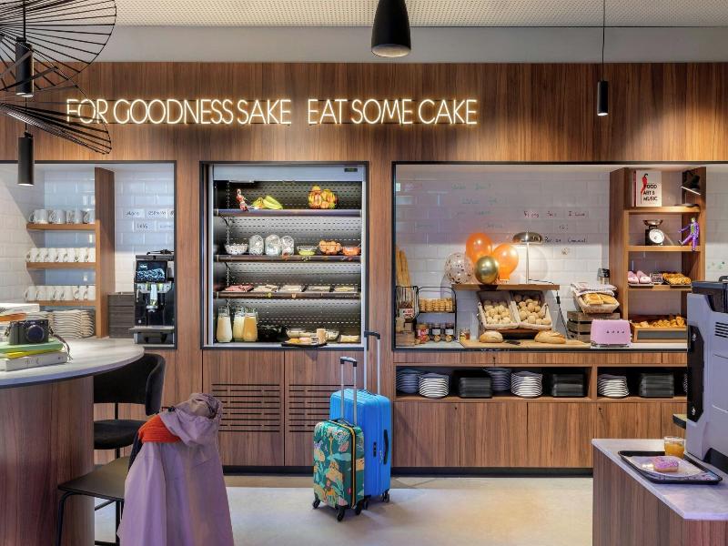 Moxy Antwerp image