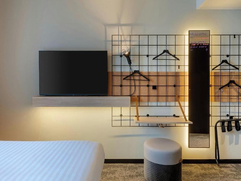 Moxy Antwerp image