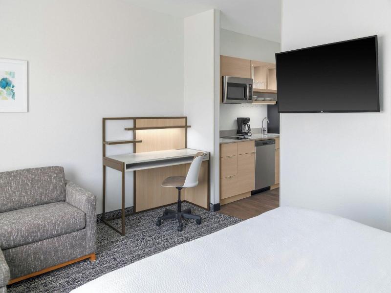 Towneplace Suites By Marriott Detroit Taylor image
