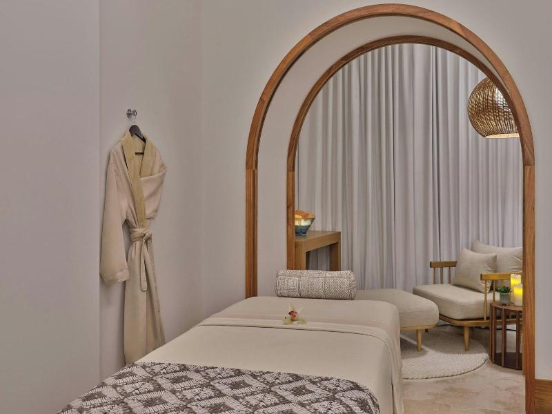 The St Regis Aruba Resort image