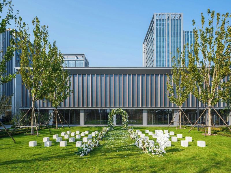 Renaissance Qingdao Hotel image