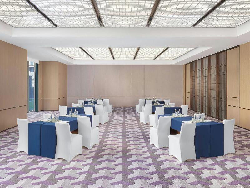 Renaissance Qingdao Hotel image