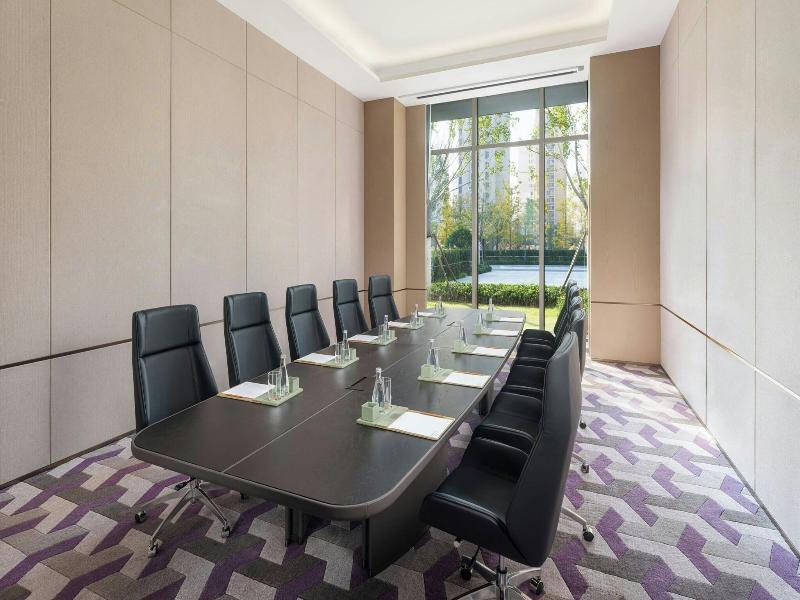 Renaissance Qingdao Hotel image