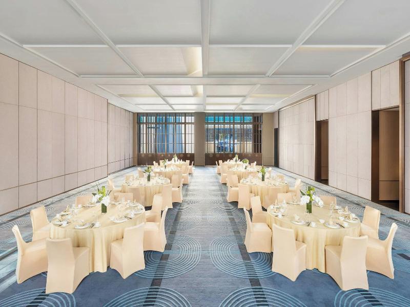 Renaissance Qingdao Hotel image