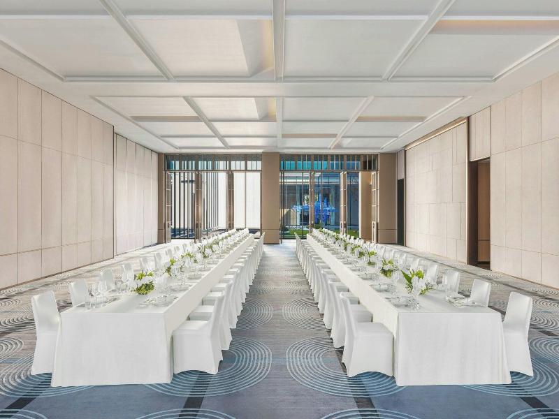 Renaissance Qingdao Hotel image
