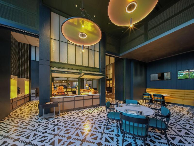 Renaissance Qingdao Hotel image