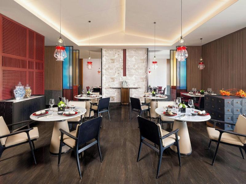 Renaissance Qingdao Hotel image