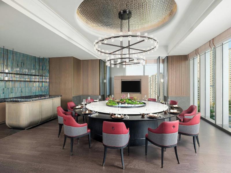 Renaissance Qingdao Hotel image