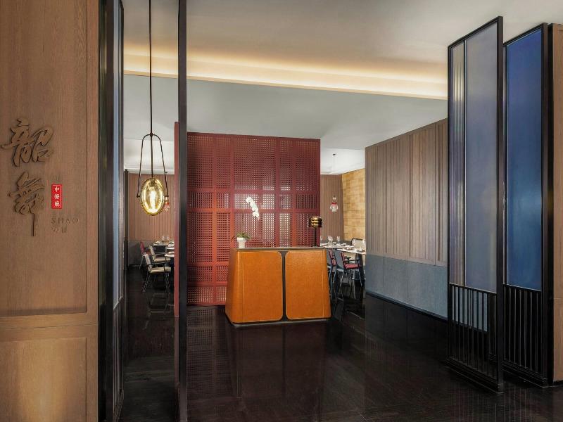 Renaissance Qingdao Hotel image