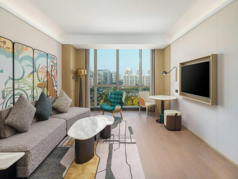 Renaissance Qingdao Hotel image