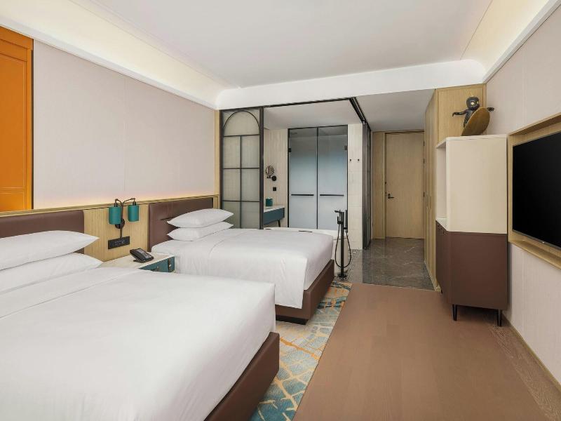 Renaissance Qingdao Hotel image