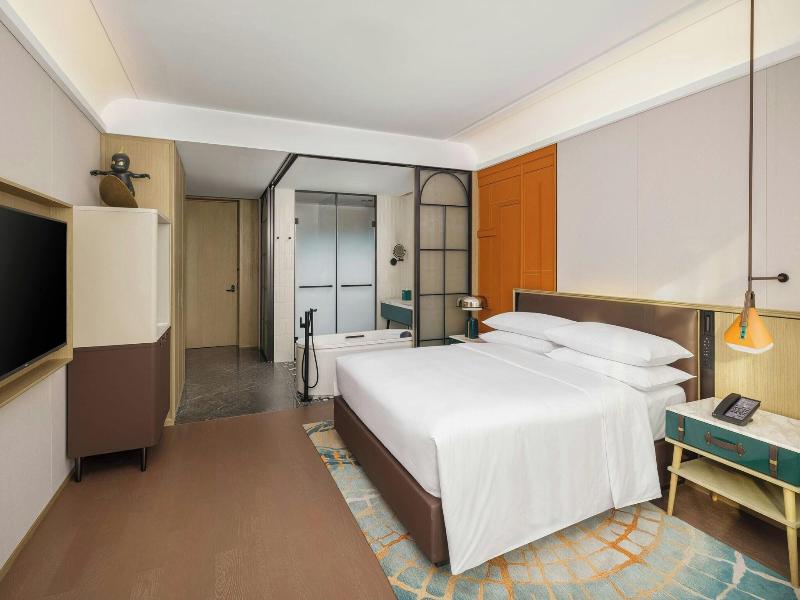 Renaissance Qingdao Hotel image