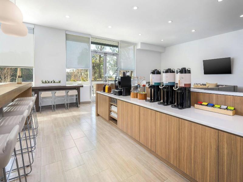 Element Savannah Midtown image