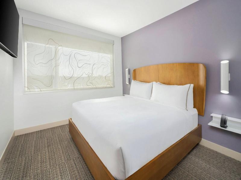 Element Savannah Midtown image