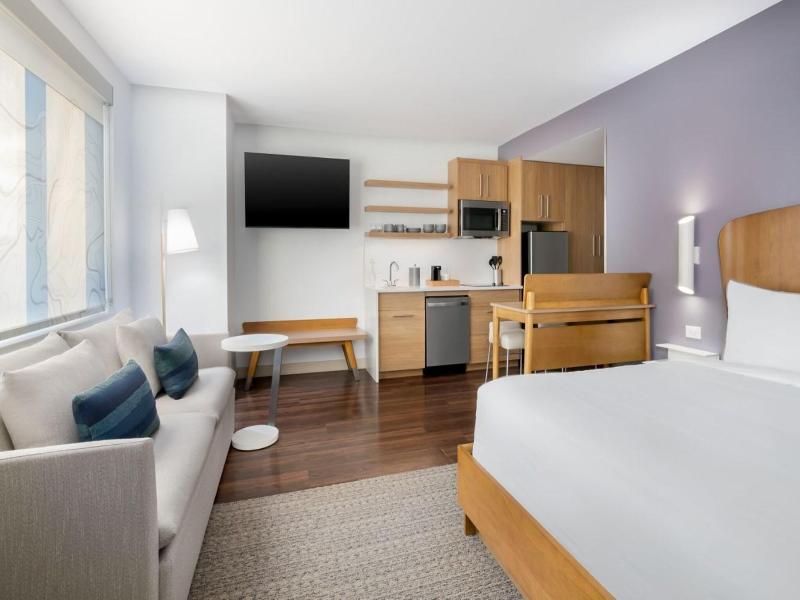 Element Savannah Midtown image