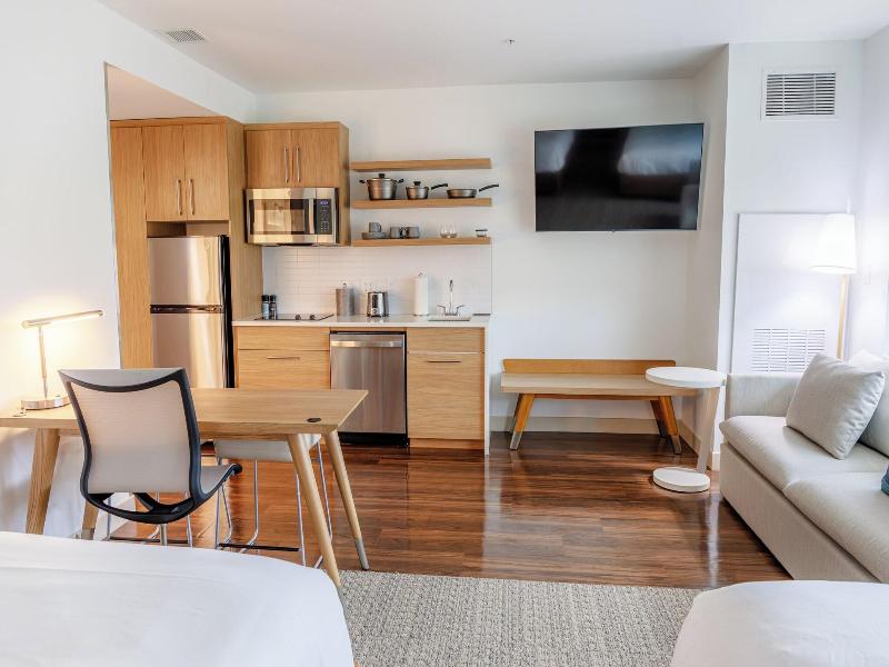 Element Savannah Midtown image