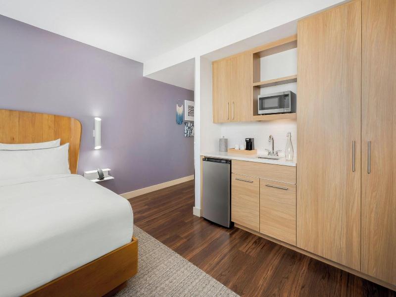 Element Savannah Midtown image