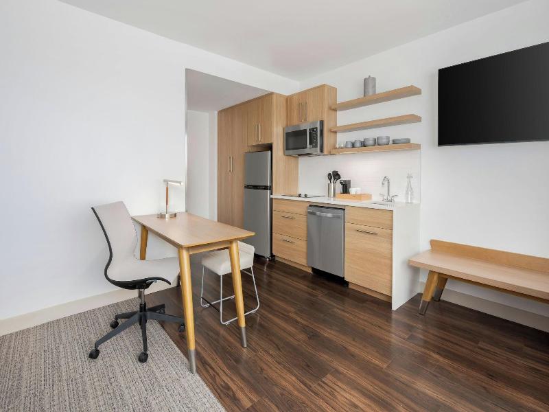 Element Savannah Midtown image