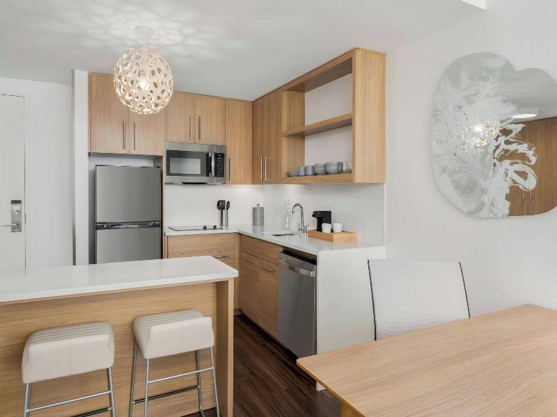 Element Savannah Midtown image