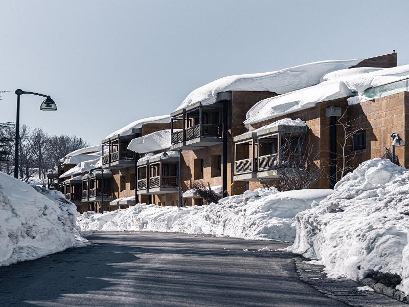Oakridge Hotel And Spa image