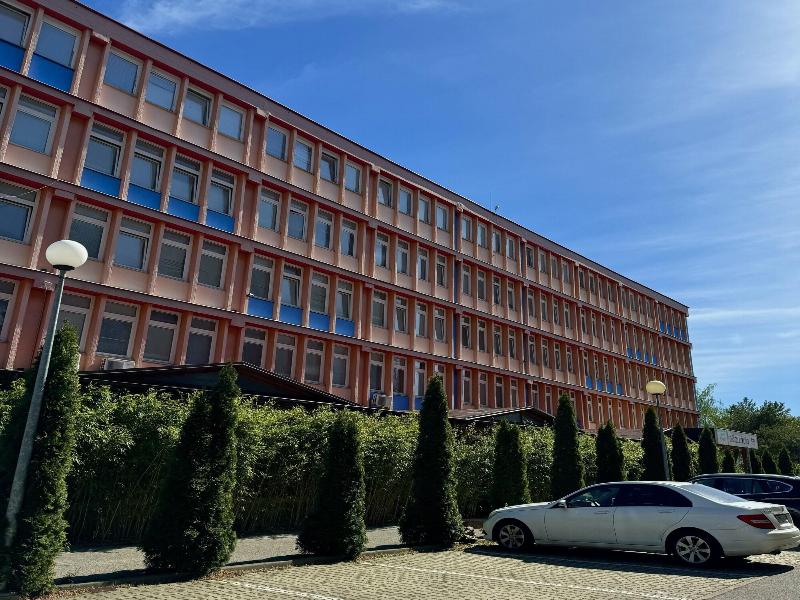 Hotel Avion image