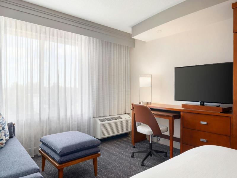 Courtyard By Marriott Des Moines Ankeny image