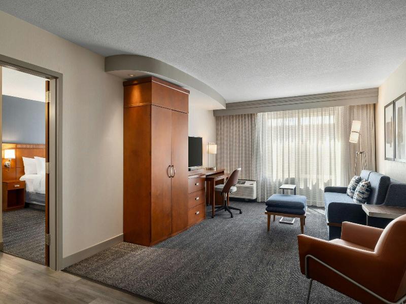 Courtyard By Marriott Des Moines Ankeny image