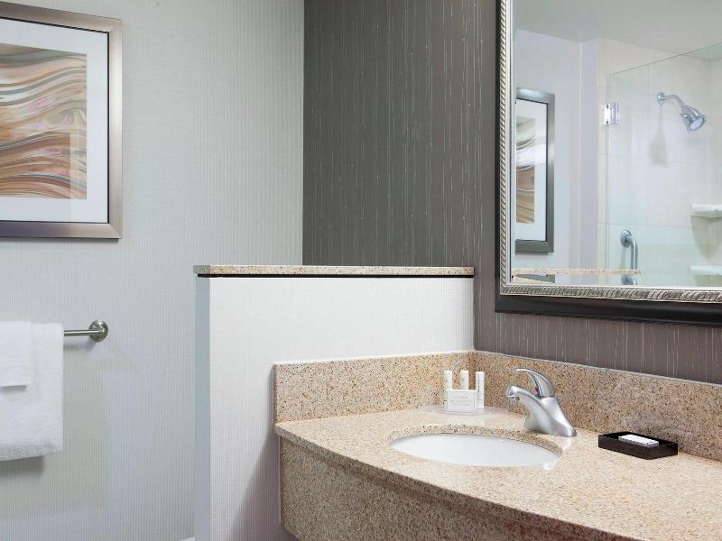 Courtyard By Marriott Des Moines Ankeny image
