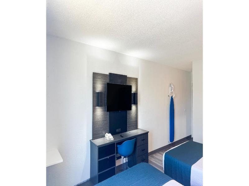 Studio 6 Suites Norcross, Ga image