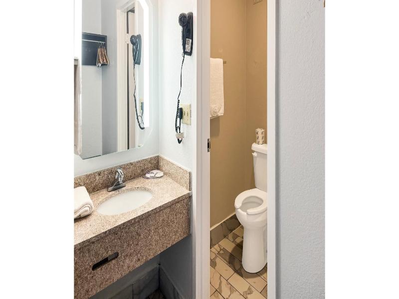 Studio 6 Suites Norcross, Ga image