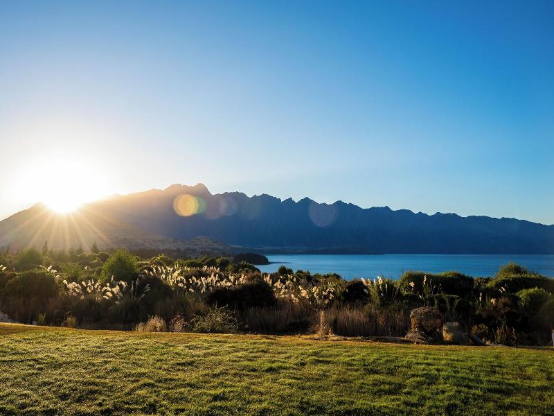 Platinum Queenstown Villas image