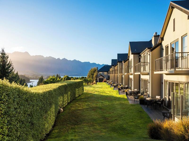 Platinum Queenstown Villas image