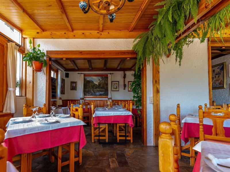 Hotel La Fragua I image