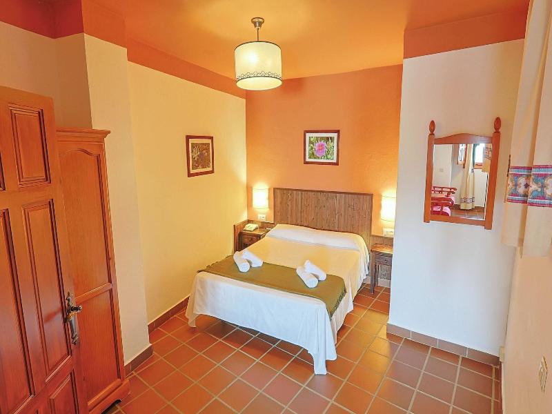 Hotel La Fragua I image
