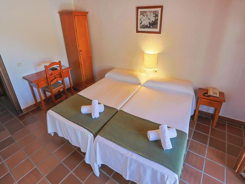Hotel La Fragua I image