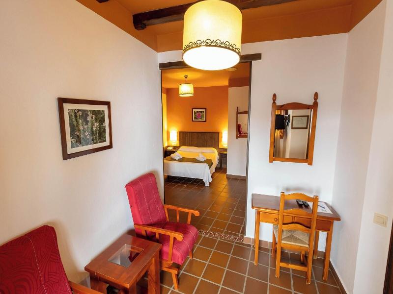 Hotel La Fragua I image