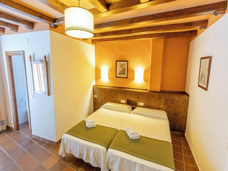 Hotel La Fragua I image