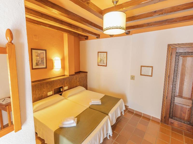 Hotel La Fragua I image