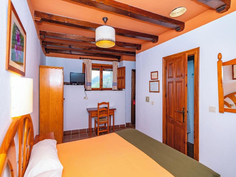 Hotel La Fragua I image