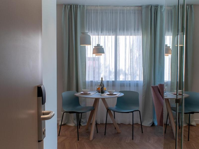 Apartamentos Porta Coeli image
