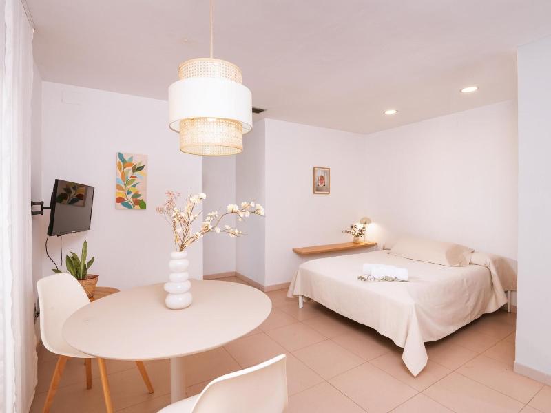 Apartamentos Porta Coeli image