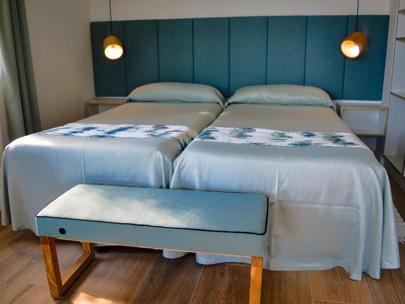 Apartamentos Porta Coeli image