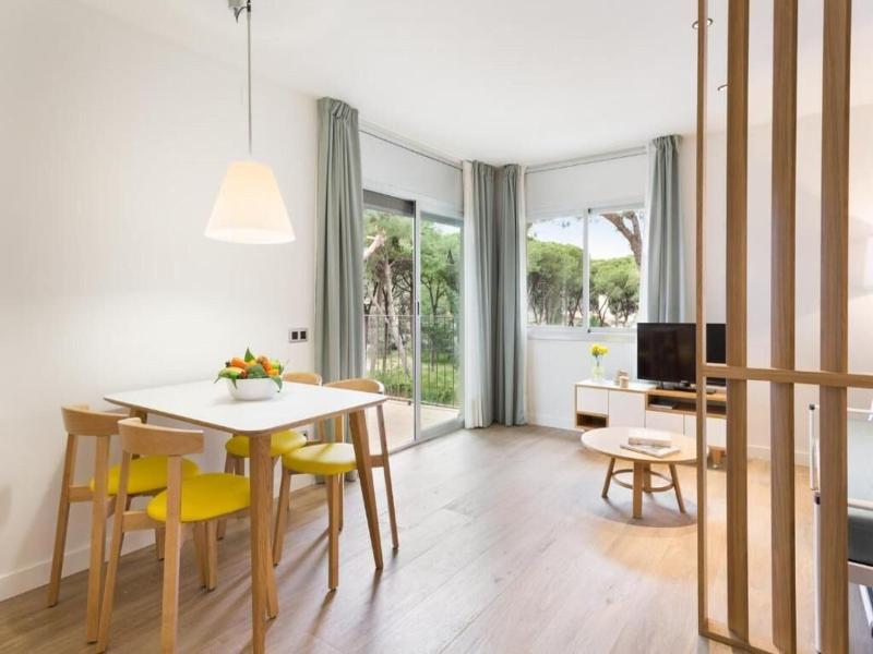 Apartamentos Porta Coeli image