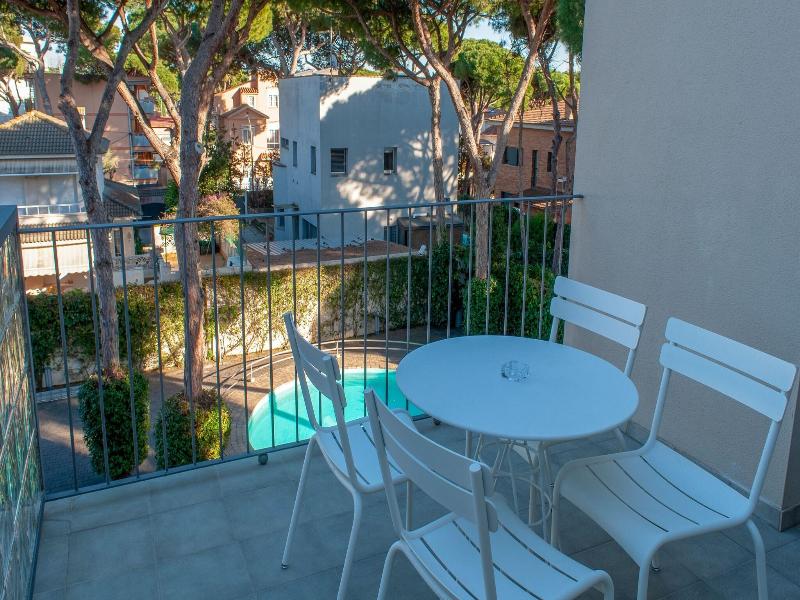 Apartamentos Porta Coeli image