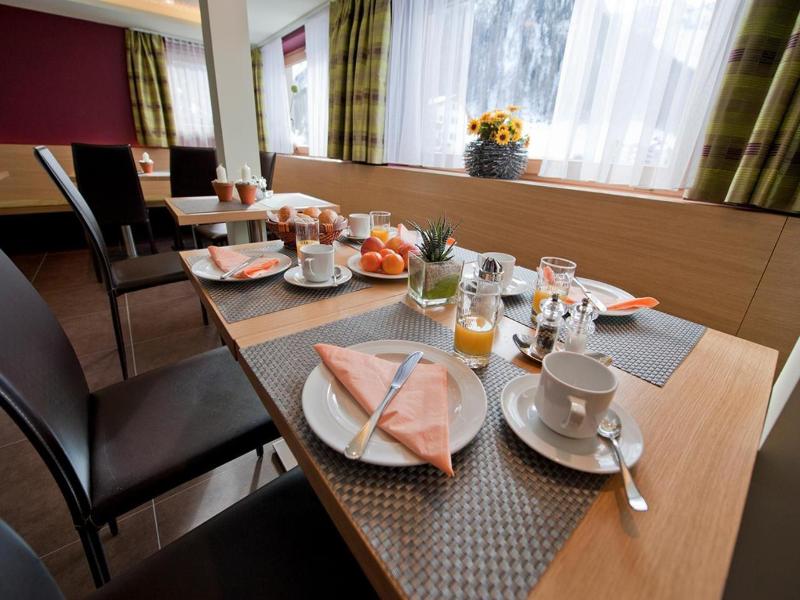 Hotel Garni Bergsonne image