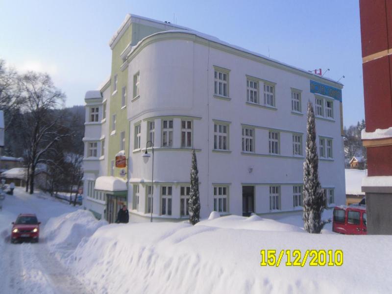 Hotel Grand image