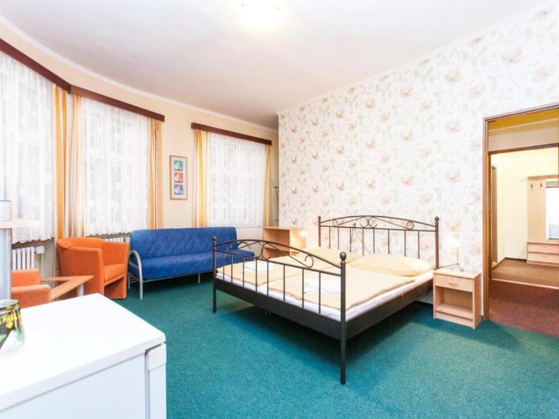 Hotel Grand image