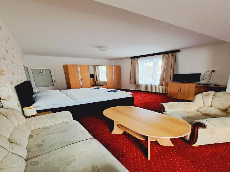Hotel Grand image